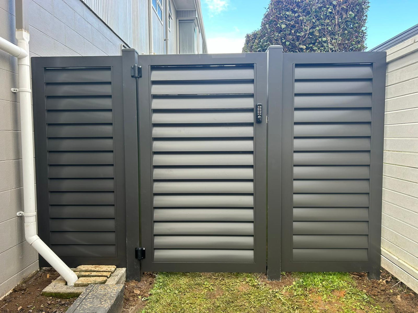 Aluminum Pedestrial Swing Gate - FGPG01 - DARK GREY