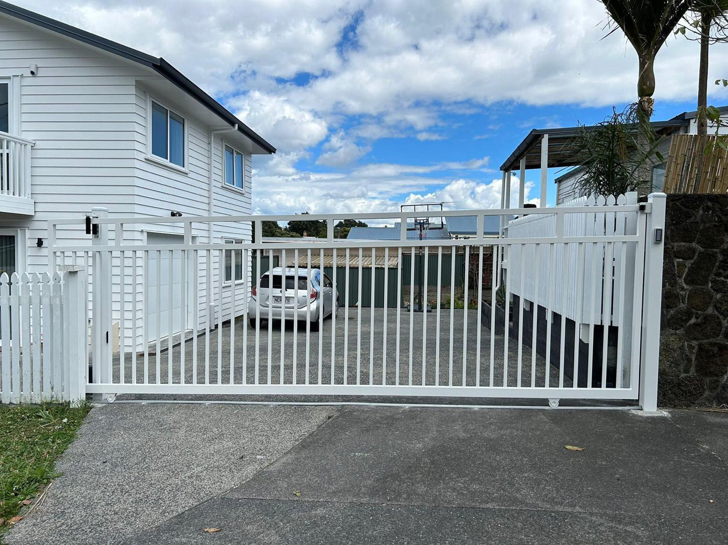 Aluminum Sliding Gate - FGAL01 - WHITE