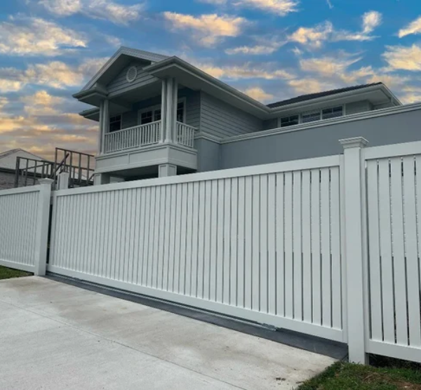 SLFF Aluminium Sliding Gate – Full solid Driveway Gate