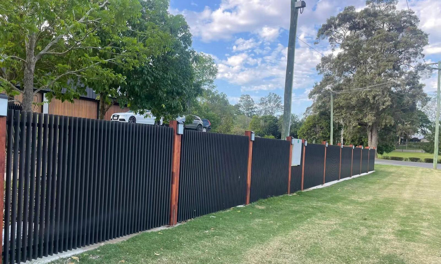 Aluminum Fence - Slat Vertical - BLACK